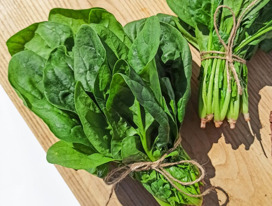 Épinards, légume à feuilles vertes